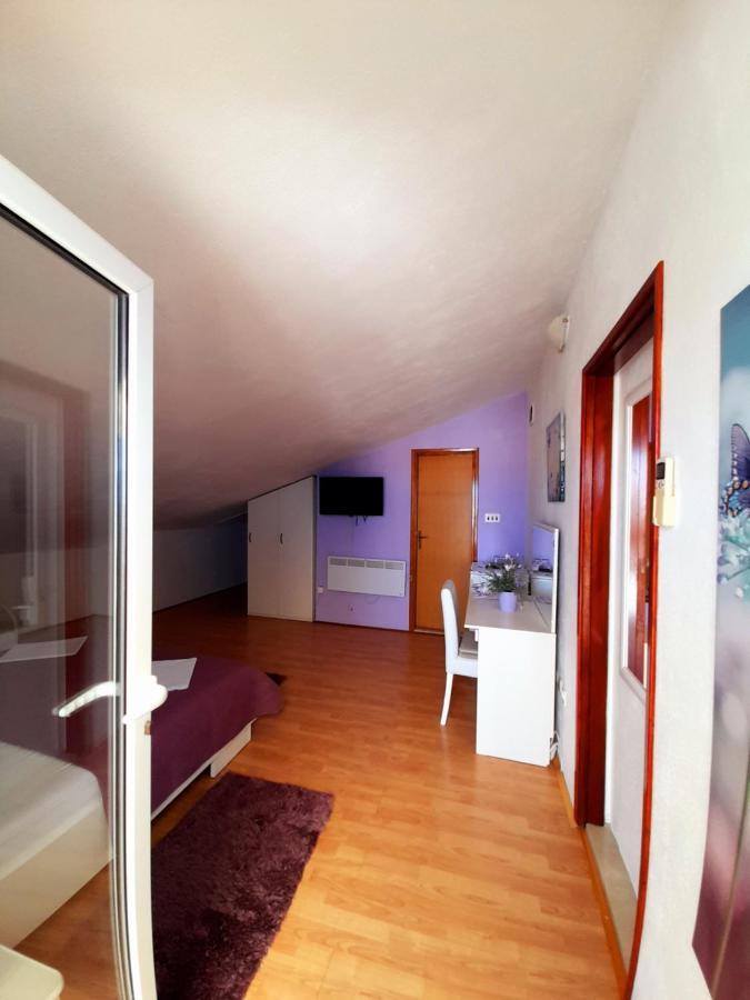 Apartments And Rooms Jasna Hvar Town Exterior photo