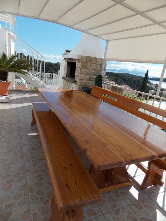 Apartments And Rooms Jasna Hvar Town Exterior photo