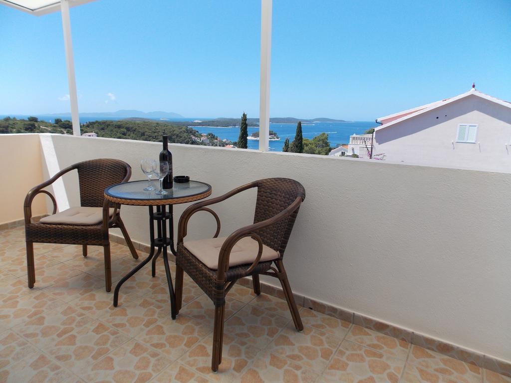 Apartments And Rooms Jasna Hvar Town Exterior photo