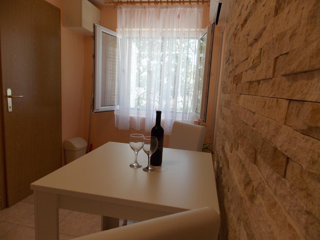 Apartments And Rooms Jasna Hvar Town Exterior photo