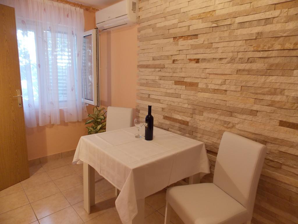 Apartments And Rooms Jasna Hvar Town Exterior photo